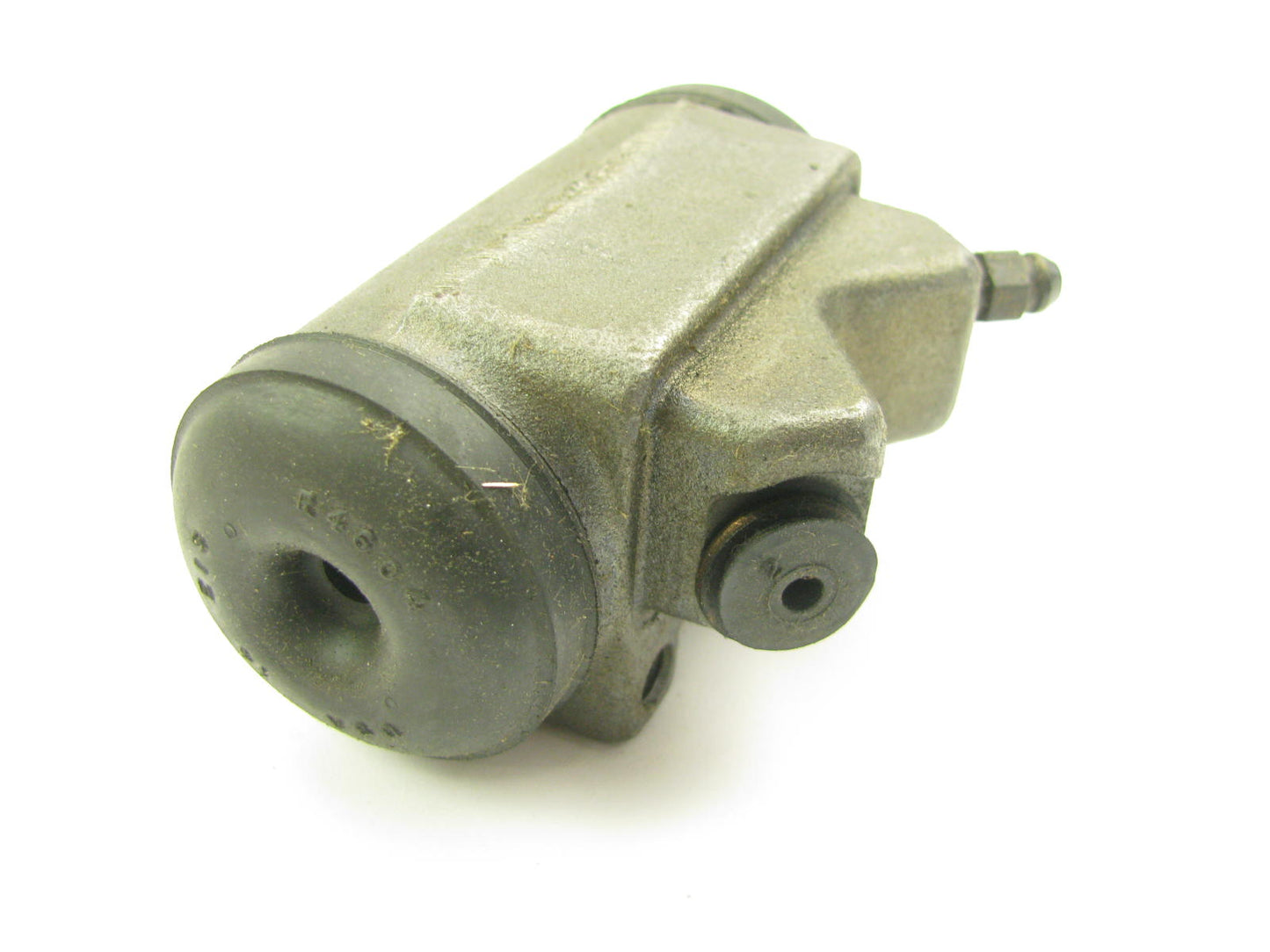 Bendix 33748 Drum Brake Wheel Cylinder - Front Left