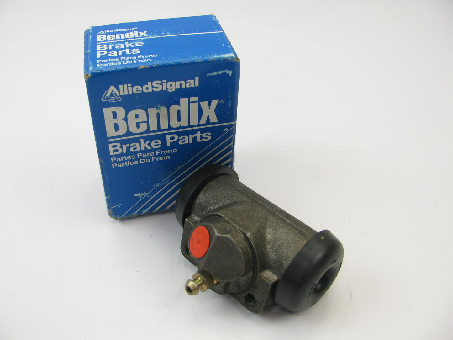 Bendix 33753 Drum Brake Wheel Cylinder - Rear Right