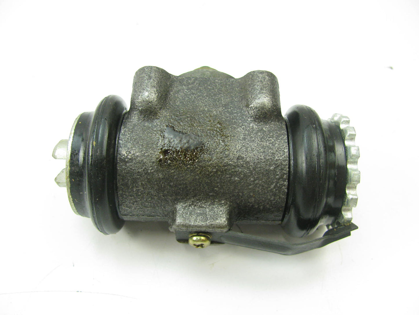 Bendix 33809 Rear Left Brake Wheel Cylinder 1977-1978 Ford Courier & Mazda B1800