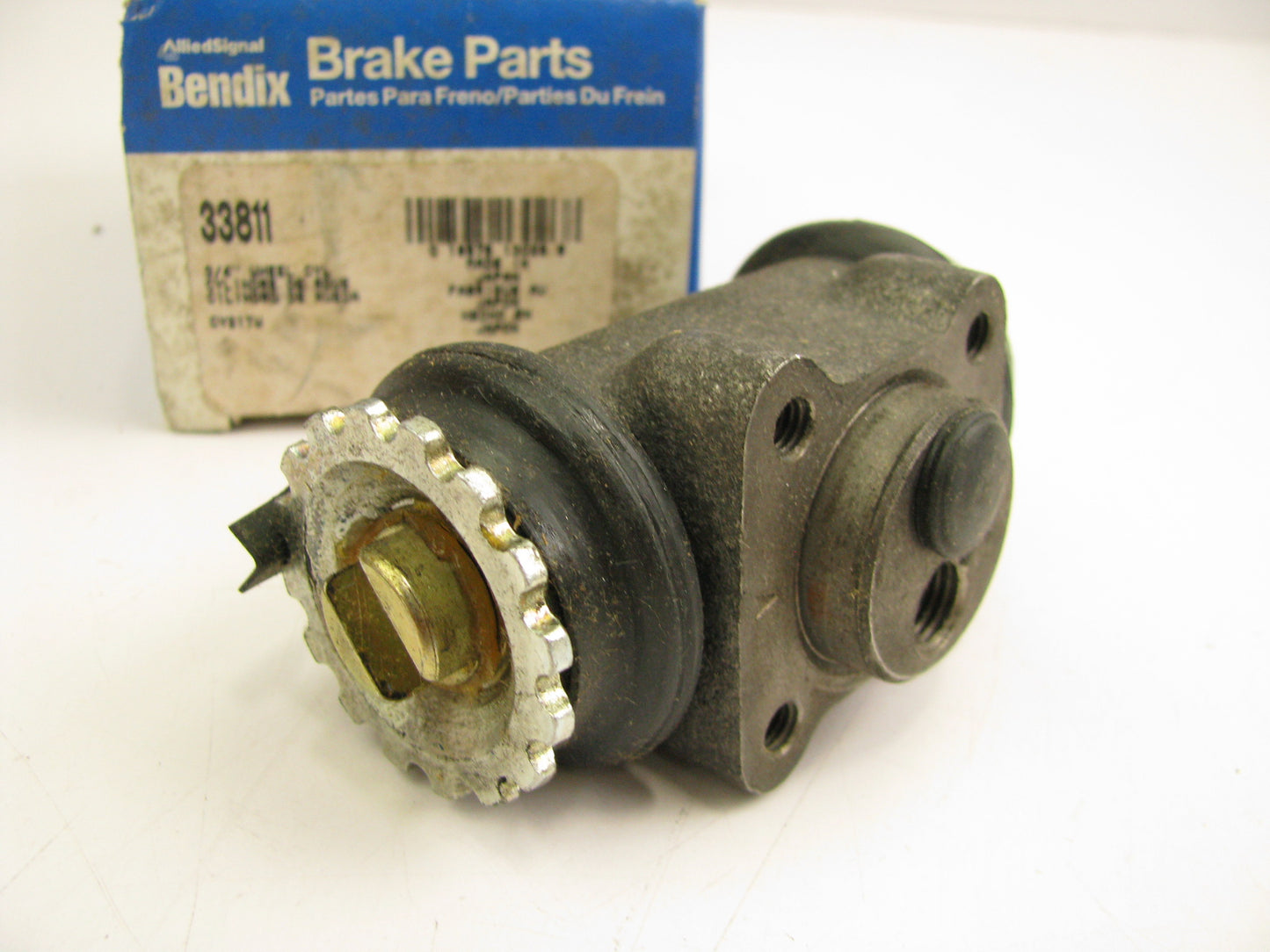 Bendix 33811 Drum Brake Wheel Cylinder - Rear Left / Right Lower