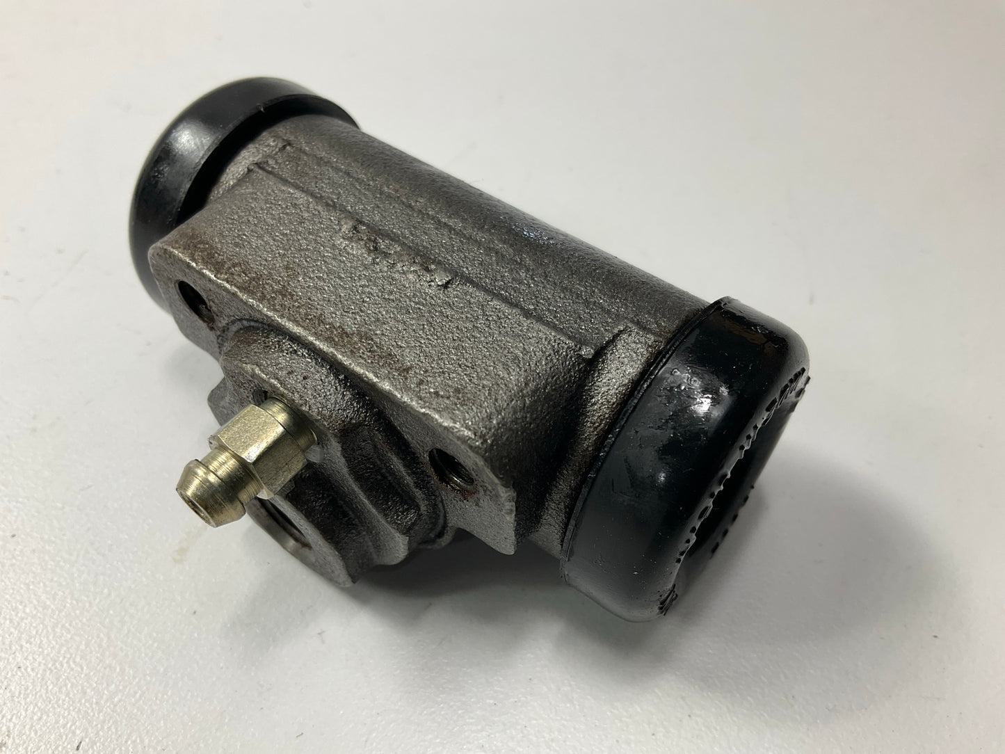 Bendix 33885 Rear Drum Brake Wheel Cylinder