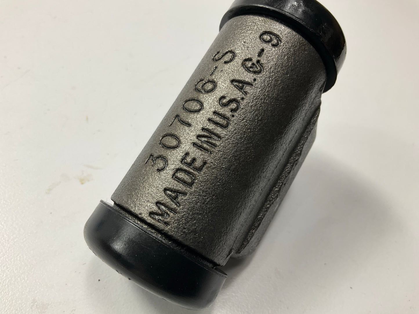 Bendix 33885 Rear Drum Brake Wheel Cylinder