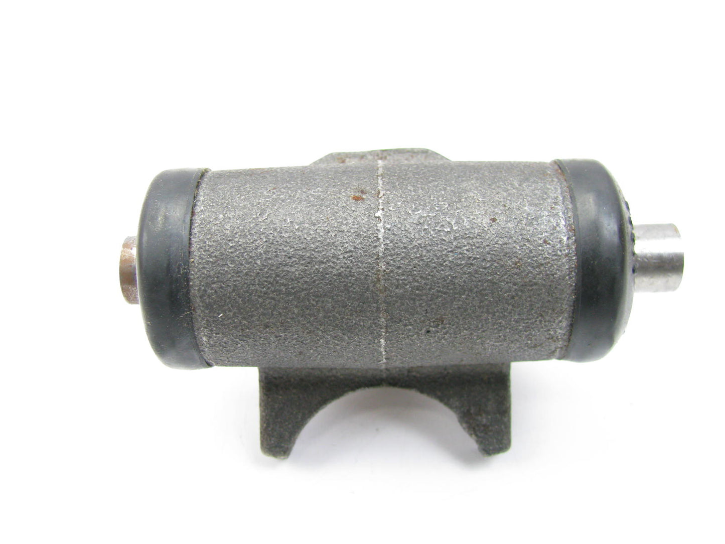 Bendix 33930 REAR Drum Brake Wheel Cylinder