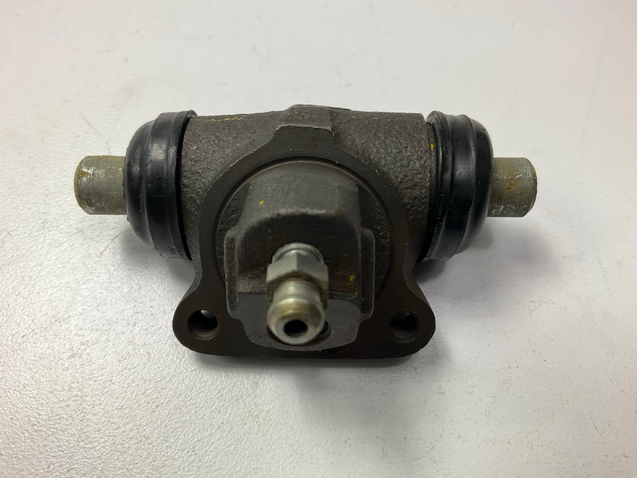 Bendix 33960 Drum Brake Wheel Cylinder - Rear Left / Right