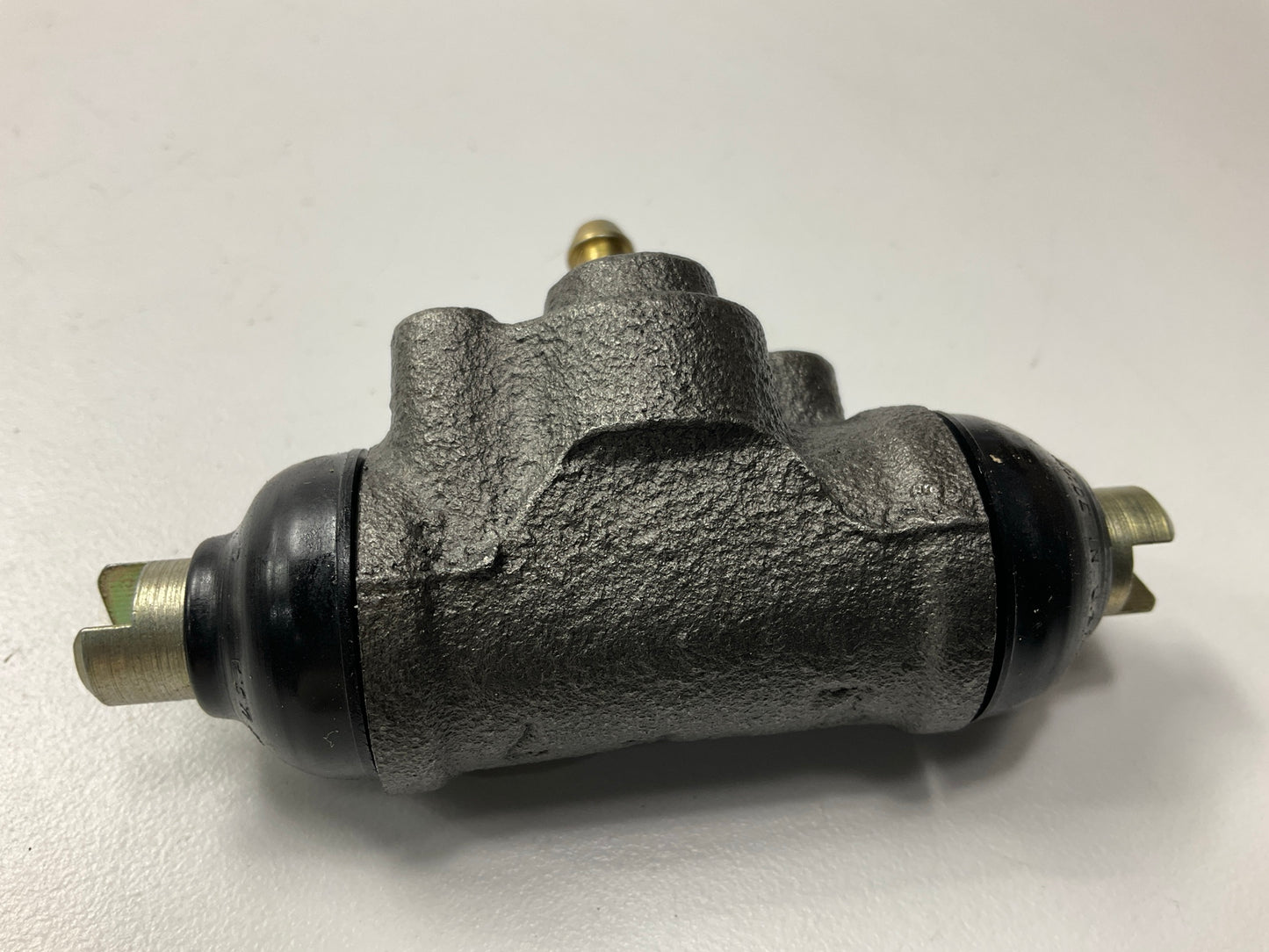 Bendix 34070 Rear Drum Brake Wheel Cylinder