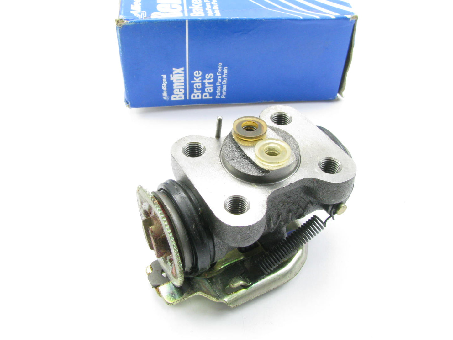 Bendix 34147 Drum Brake Wheel Cylinder - Rear Left / Right