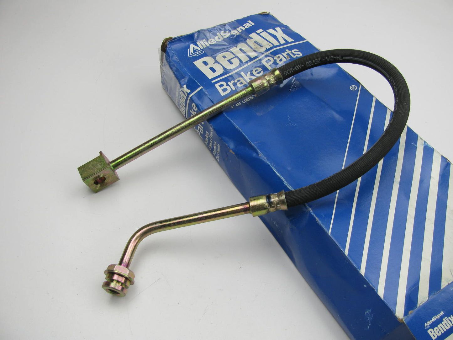 Bendix 77440  Front Right Brake Hydraulic Hose For 1983-1985 Ford Ranger