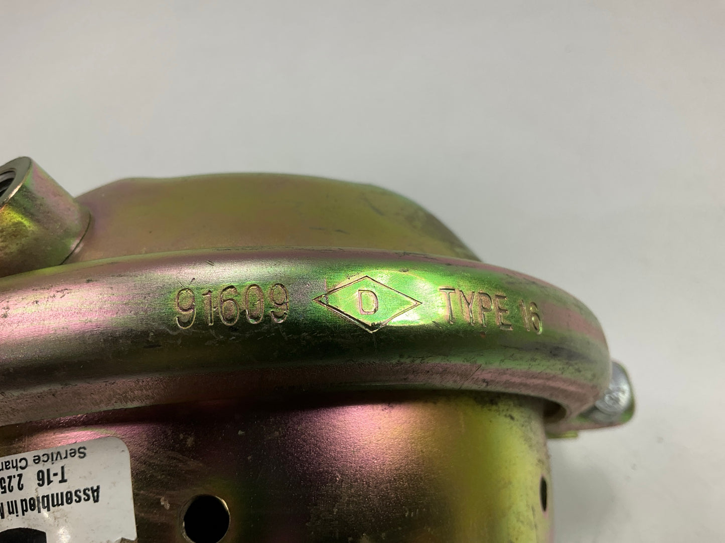 Bendix 800823 SC16 Air Brake Service Chamber - Type 16, 2.25'' Stroke