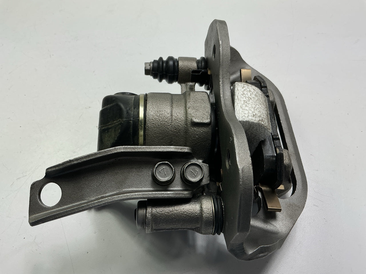 Bendix L45791A Front Right Disc Brake Caliper For 1983 Subaru DL GL WAGON