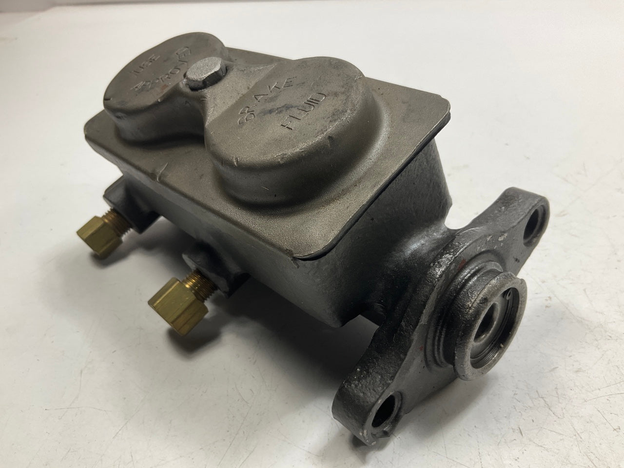 REMAN. Bendix R11388 Brake Master Cylinder