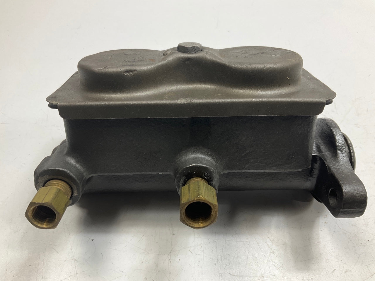 REMAN. Bendix R11388 Brake Master Cylinder
