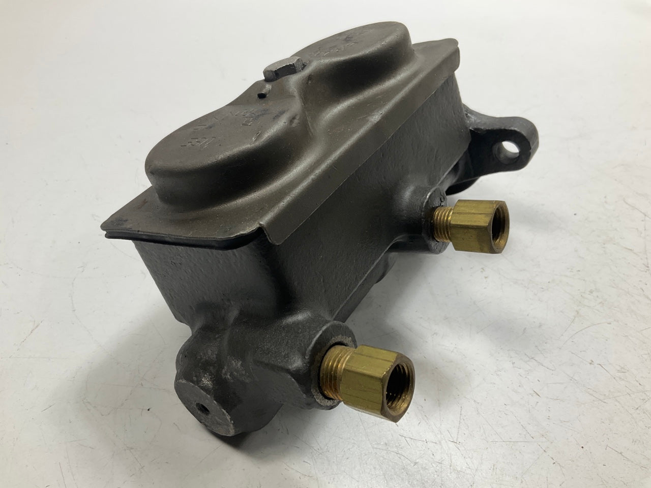 REMAN. Bendix R11388 Brake Master Cylinder
