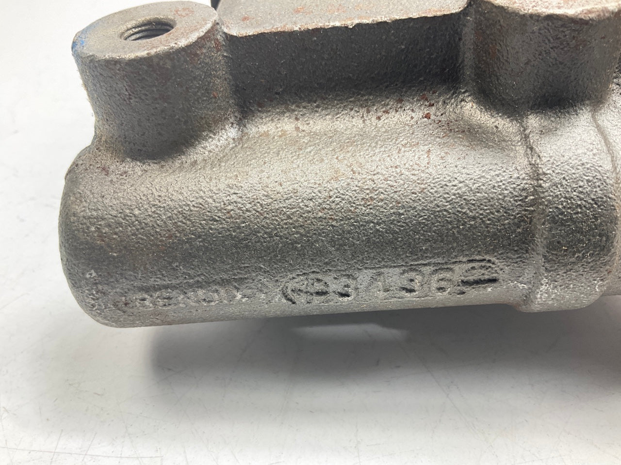 REMAN. Bendix R11494 Brake Master Cylinder