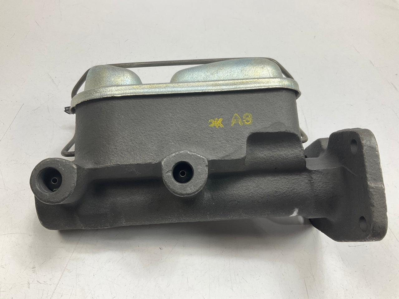 REMAN. Bendix R11515 Brake Master Cylinder (With Power Disc Brake) # 3461187