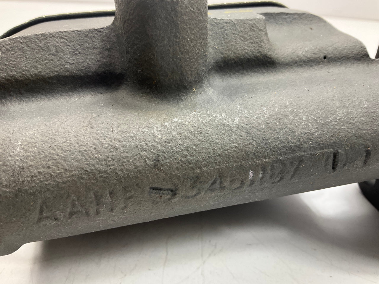 REMAN. Bendix R11515 Brake Master Cylinder (With Power Disc Brake) # 3461187