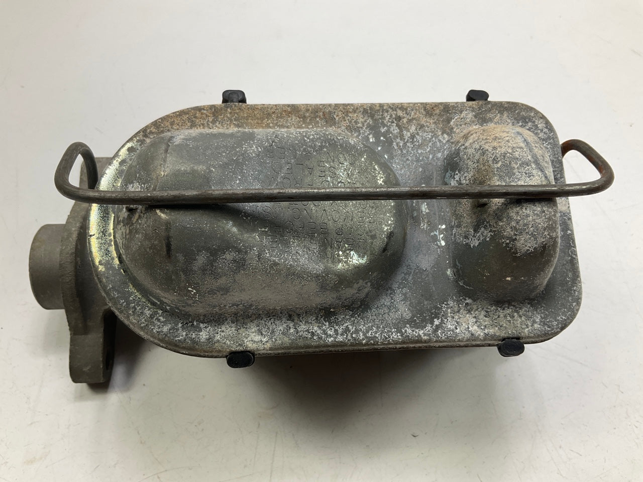Surface Rust - Bendix R11518 Brake Master Cylinder - REMAN