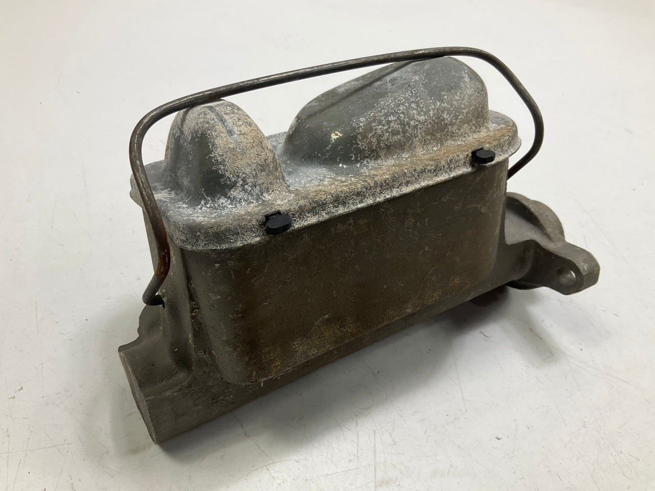 Surface Rust - Bendix R11518 Brake Master Cylinder - REMAN