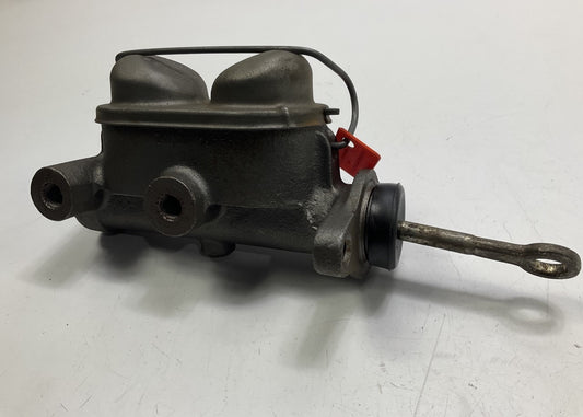 REMAN. Bendix R11647 Brake Master Cylinder