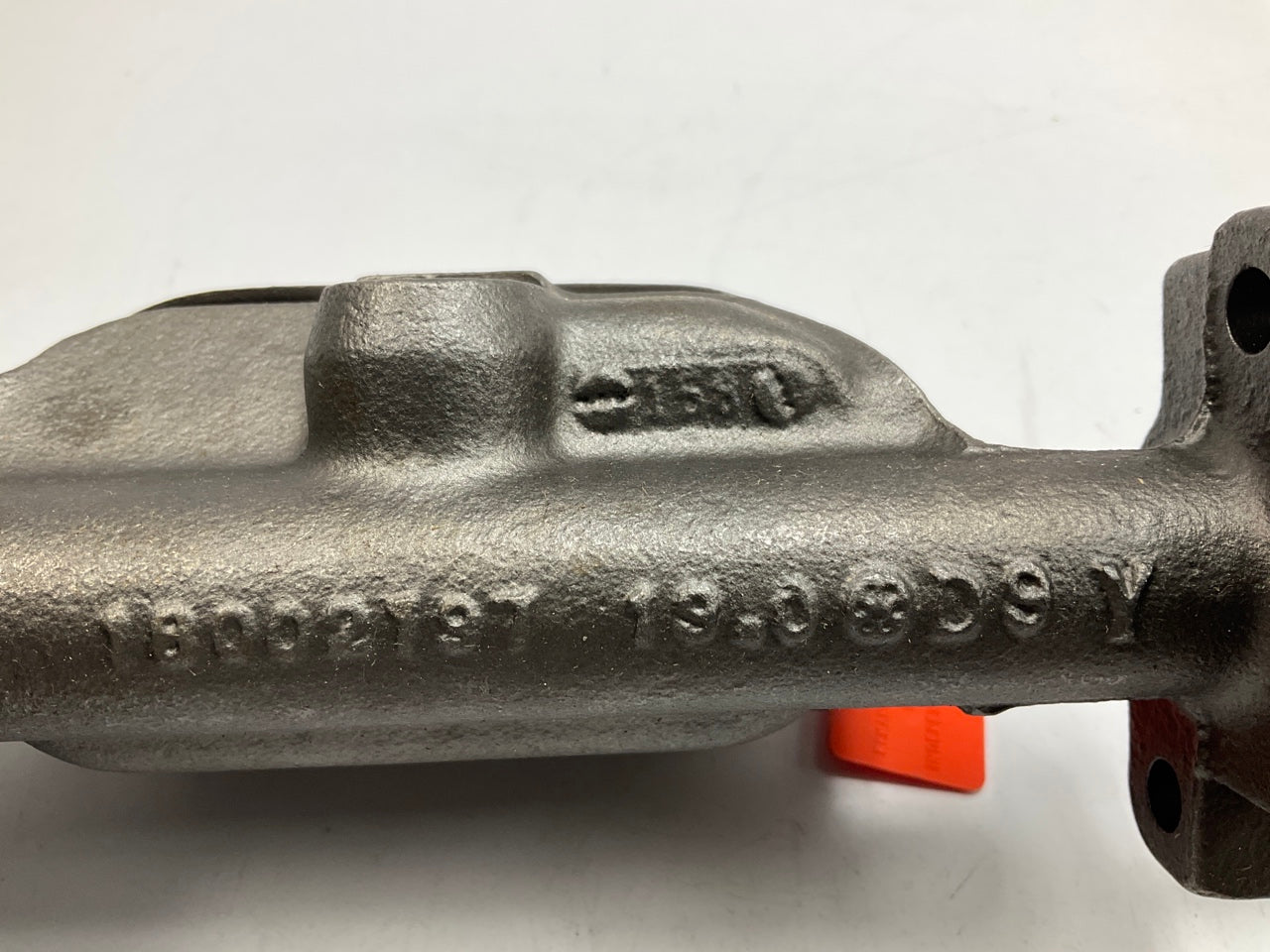 REMAN. Bendix R11708 Brake Master Cylinder