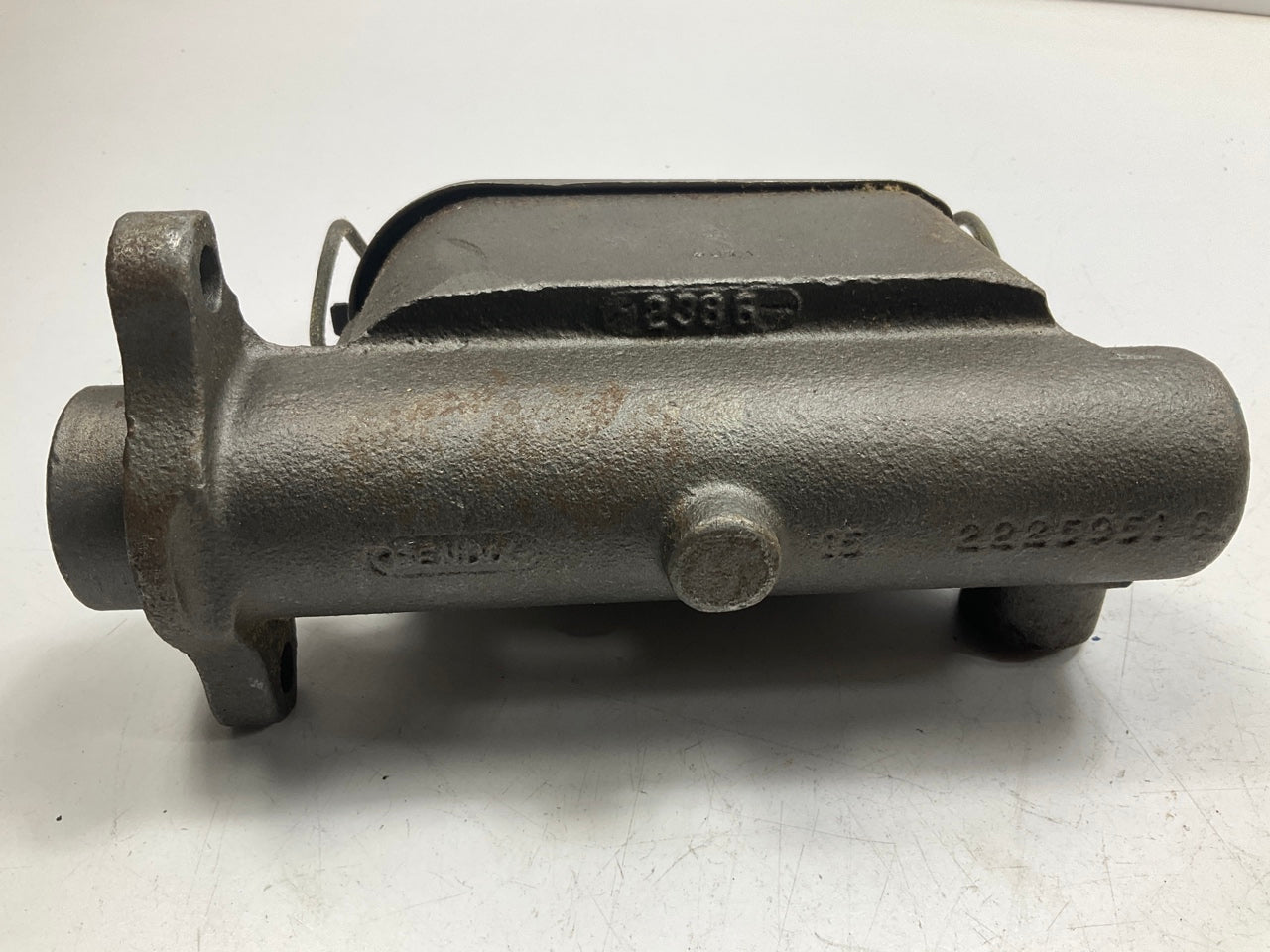REMAN. Bendix R11779 Brake Master Cylinder
