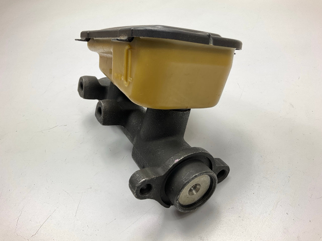 REMAN. Bendix R11926 Brake Master Cylinder