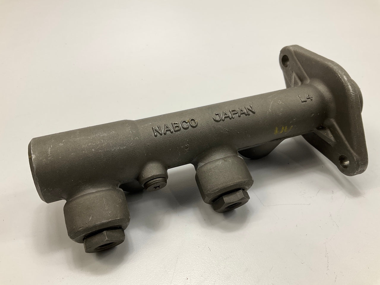 REMAN Bendix R11933 Brake Master Cylinder For 1981 Datsun 810, 1981-83 Maxima