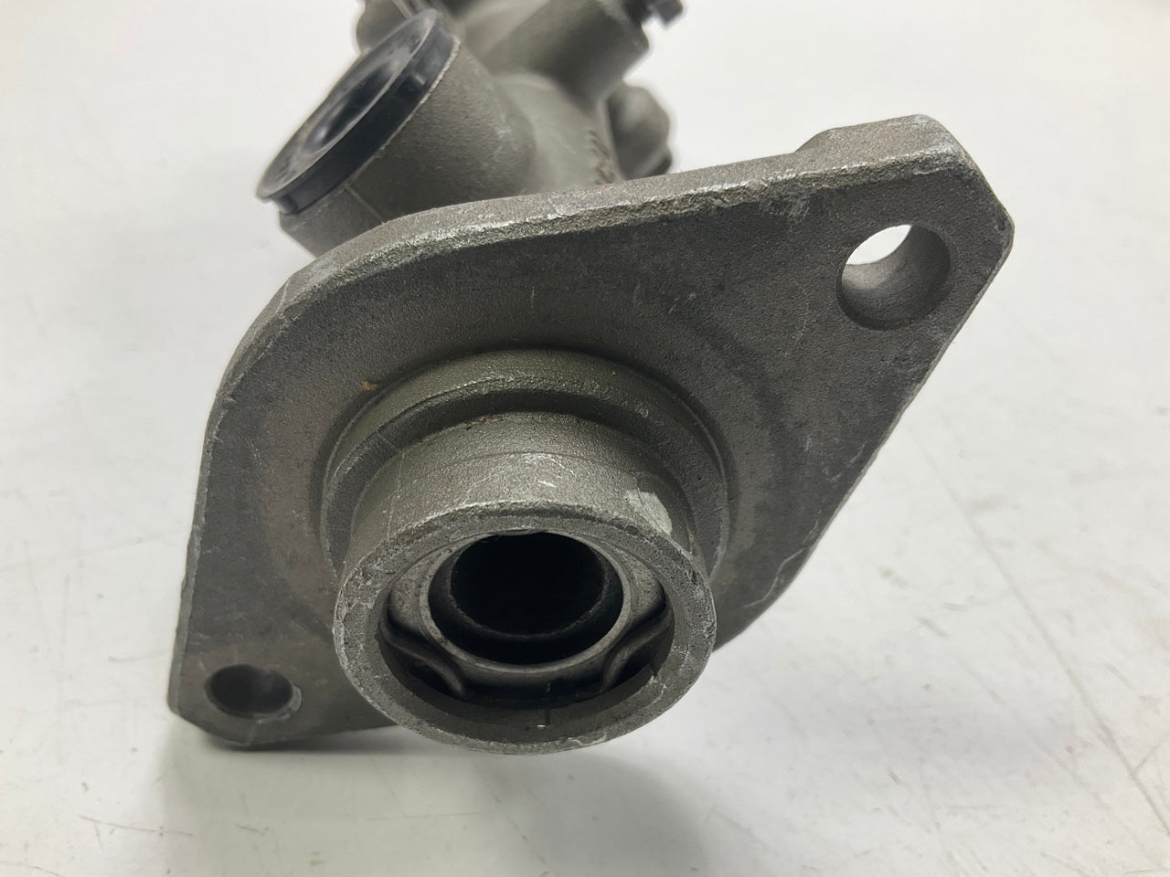 REMAN. Bendix R11967 NABCO Brake Master Cylinder