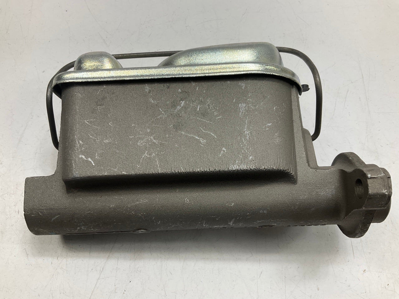 REMAN. Bendix R 12388 Brake Master Cylinder