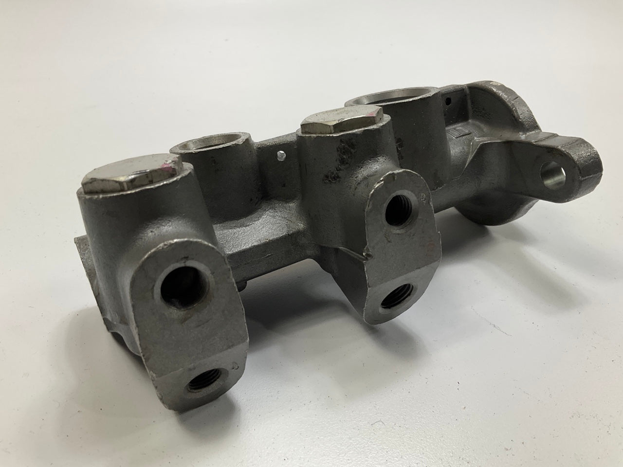REMAN Bendix R12426 Brake Master Cylinder W/O Reservoir