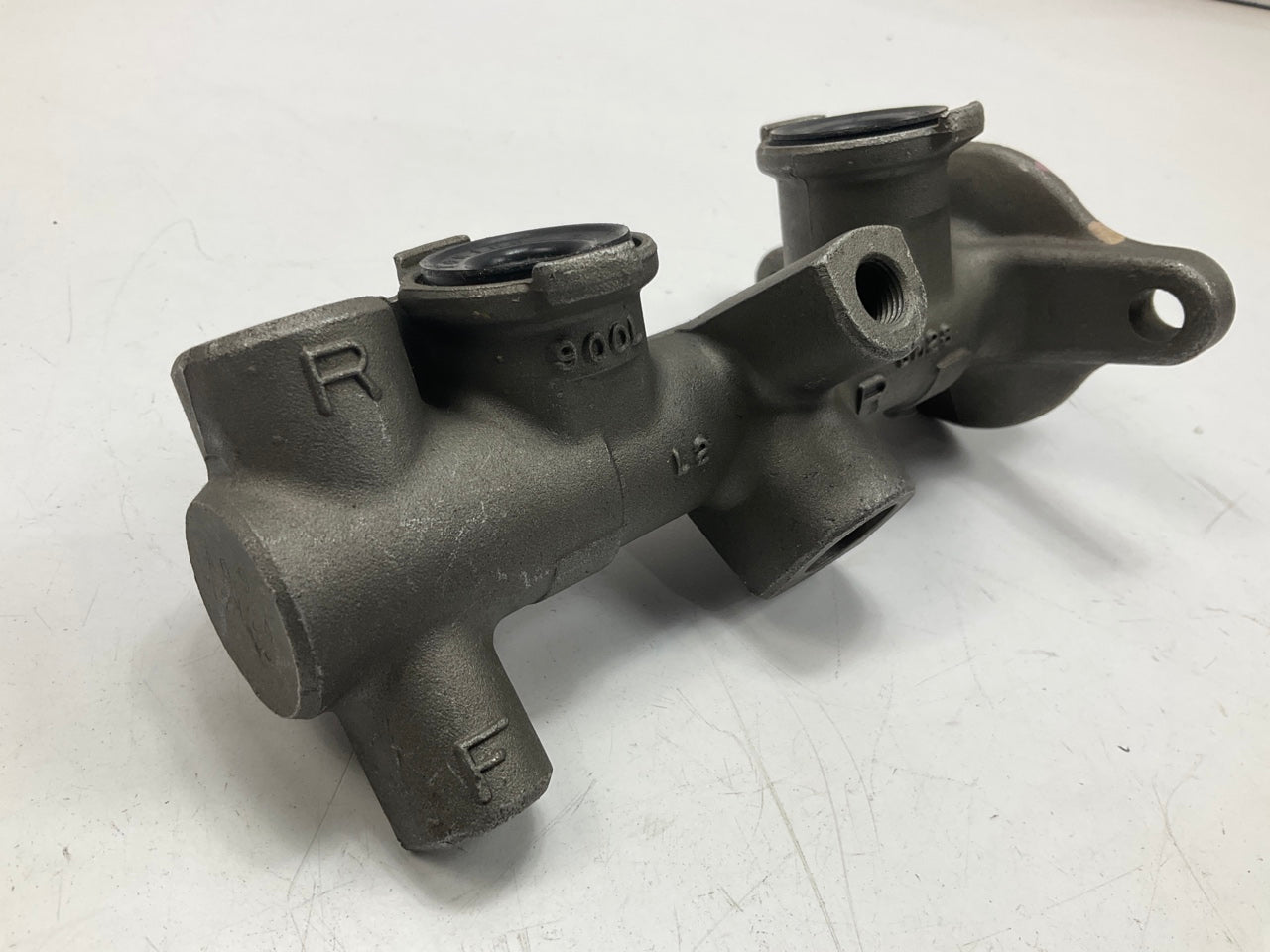 REMAN. Bendix R 12929 Brake Master Cylinder For 1991-1994 Nissan Sentra