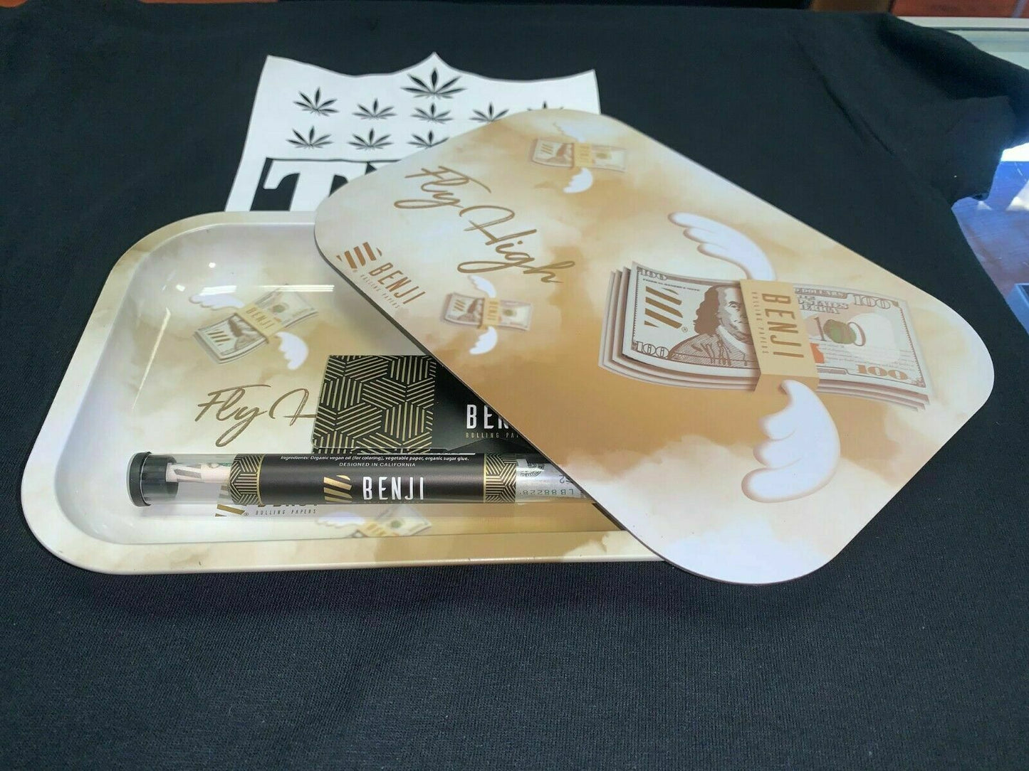 Benji White Rolling Tray & Magnetic Lid Cover, (3) Pre-Rolled Cones & (20)papers