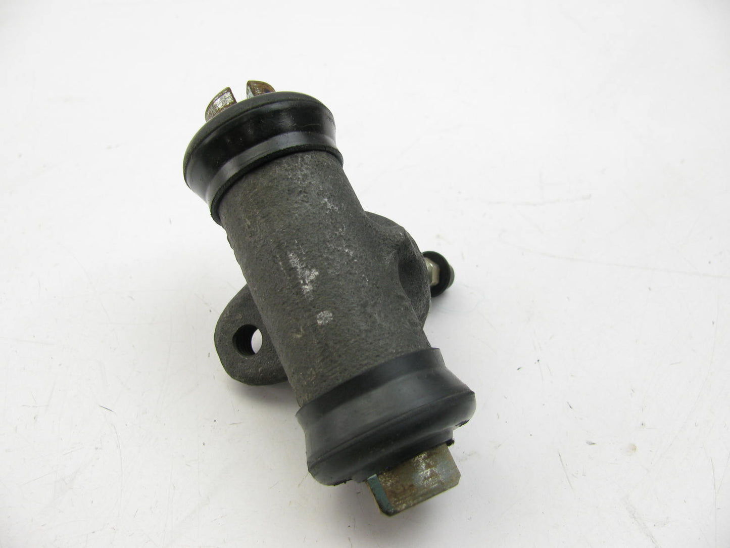 Bi-tvs 29660825 Drum Brake Wheel Cylinder For 1959-1967 Volkswagen Beetle