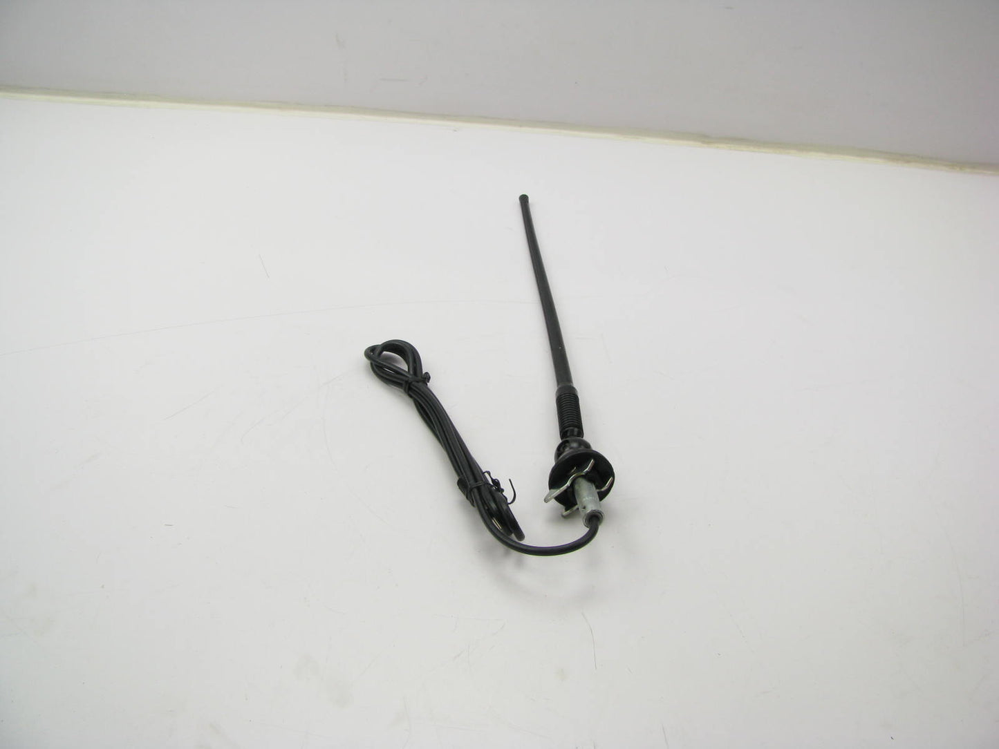 Big A 1-11610 Flexible Rubber Coated AM/FM Antenna 16-1/2'' Mast Ball Base