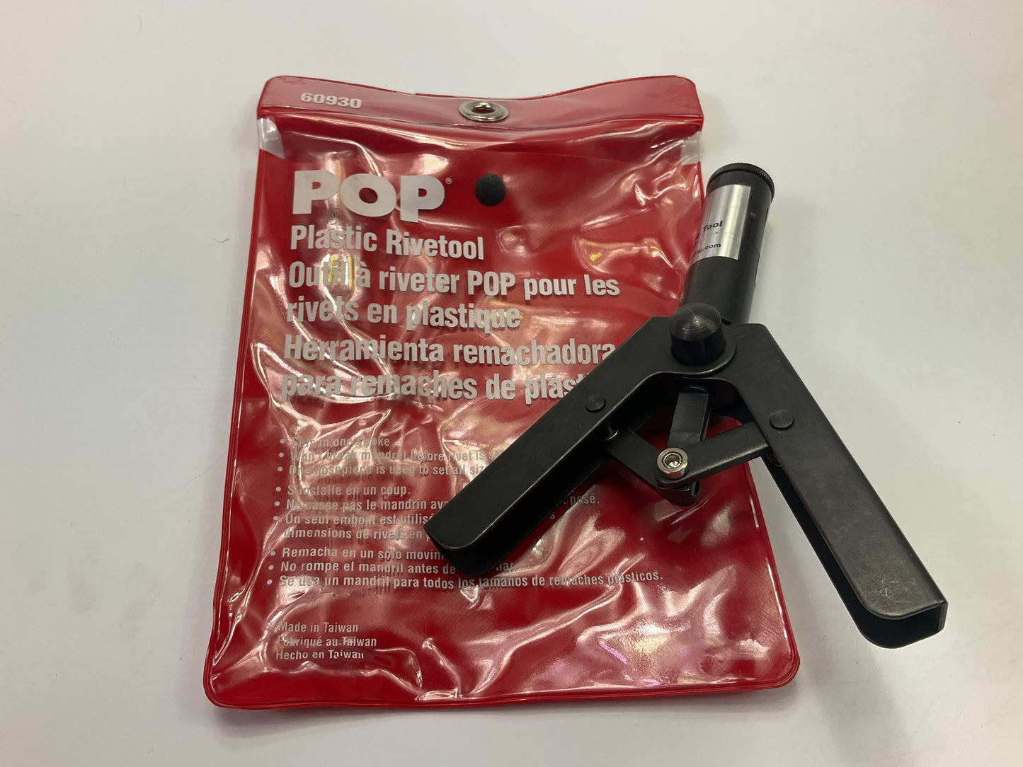 Black And Decker 60930 Plastic Rivet Tool - Sets In One Stroke