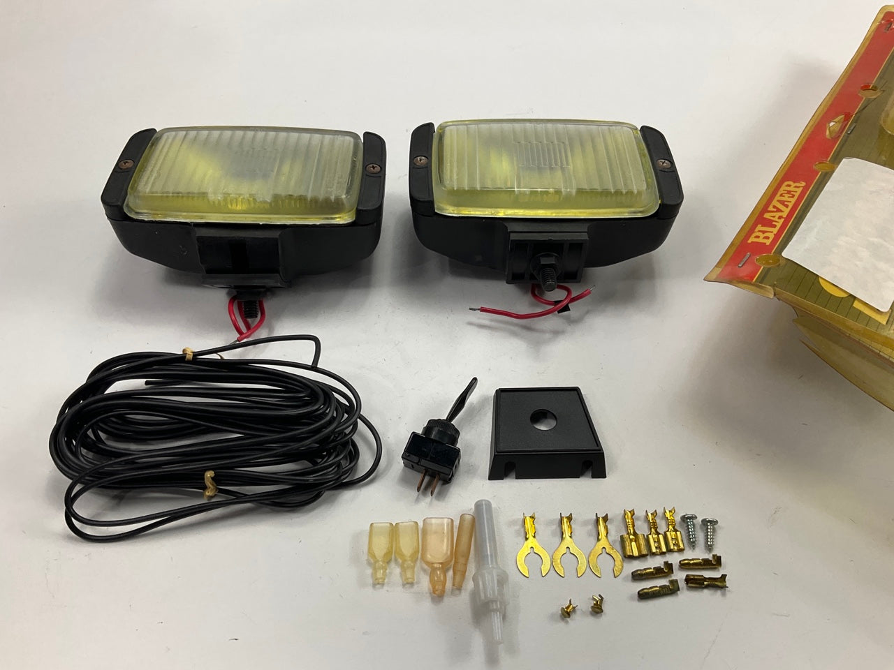 Blazer C1075KBM Halogen 55W Auxiliary Fog Light Driving Lamps With Install Kit