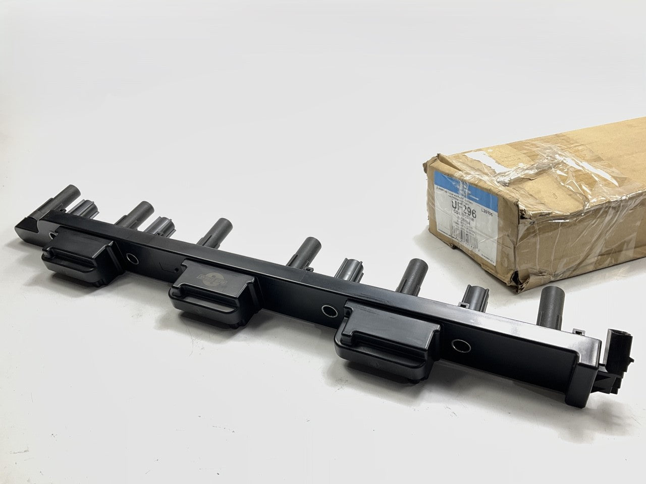 MINOR CONNECTOR DAMAGE - Blue Streak UF296 Ignition Coil