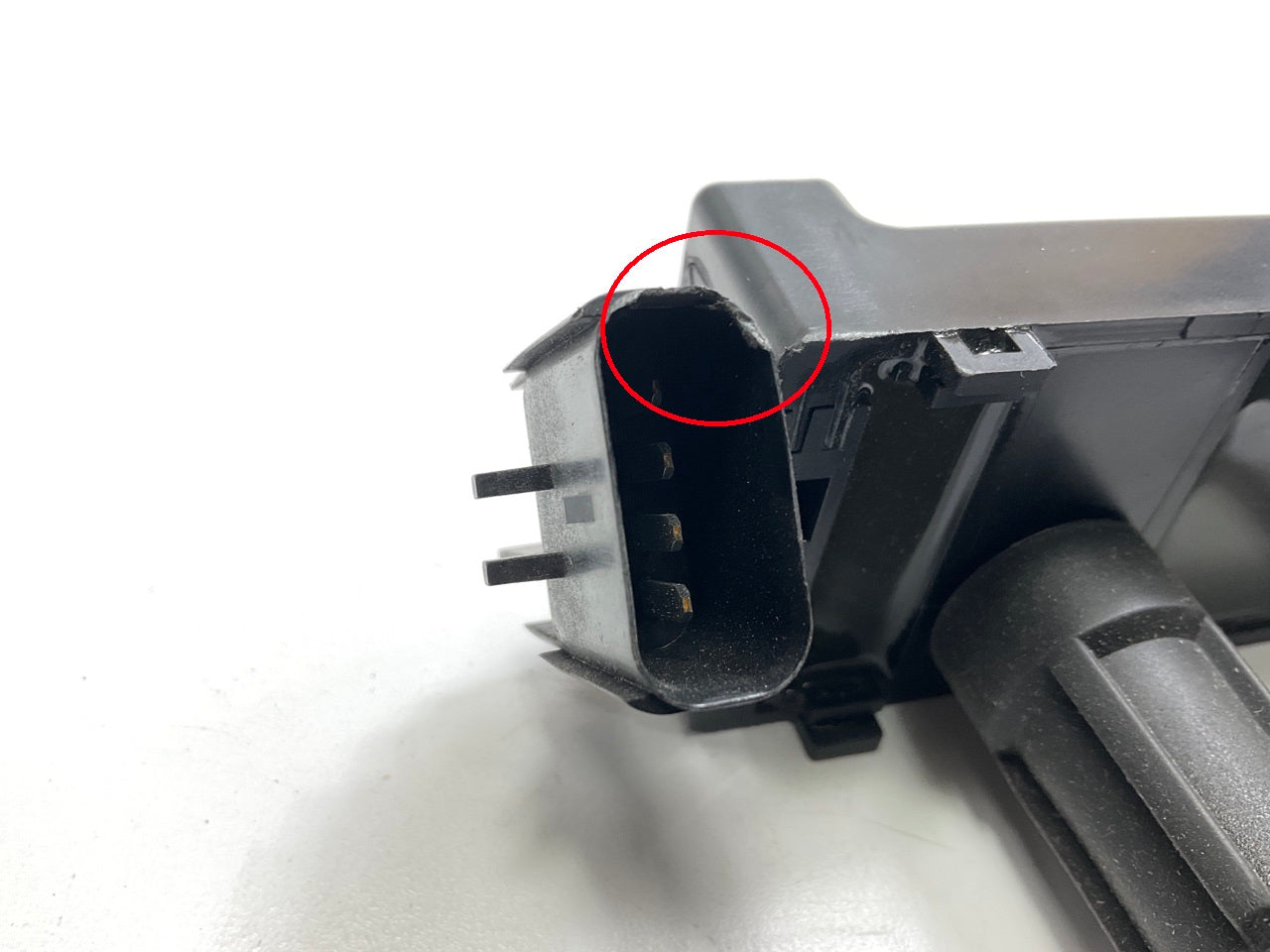 MINOR CONNECTOR DAMAGE - Blue Streak UF296 Ignition Coil