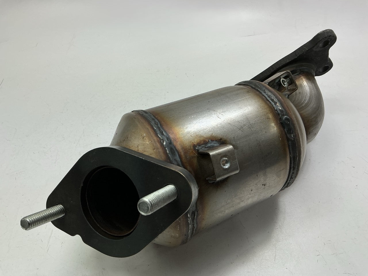 Blueflow 3021704 Front Right Catalytic Converter (3.6L Engines Only)