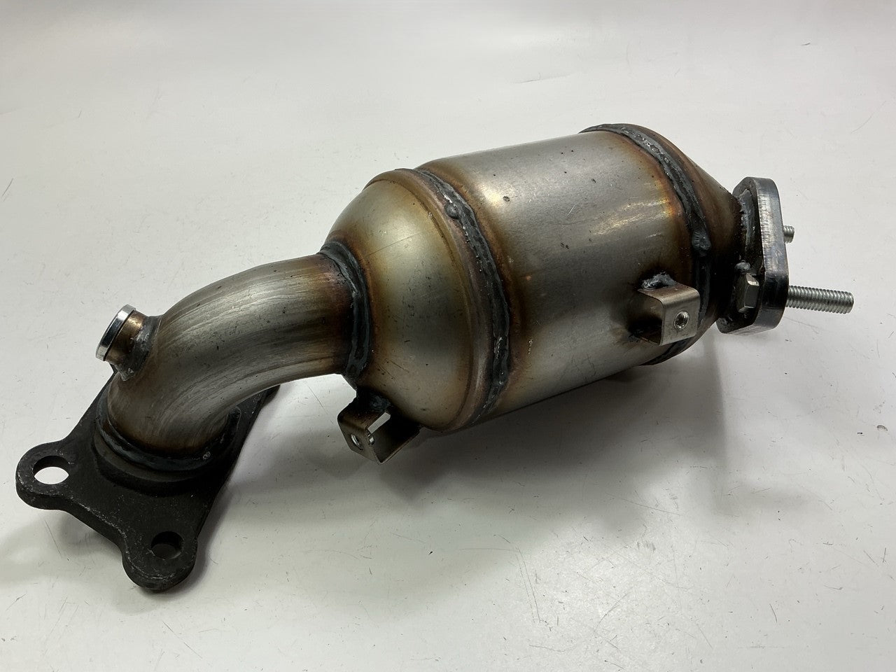 Blueflow 3021704 Front Right Catalytic Converter (3.6L Engines Only)