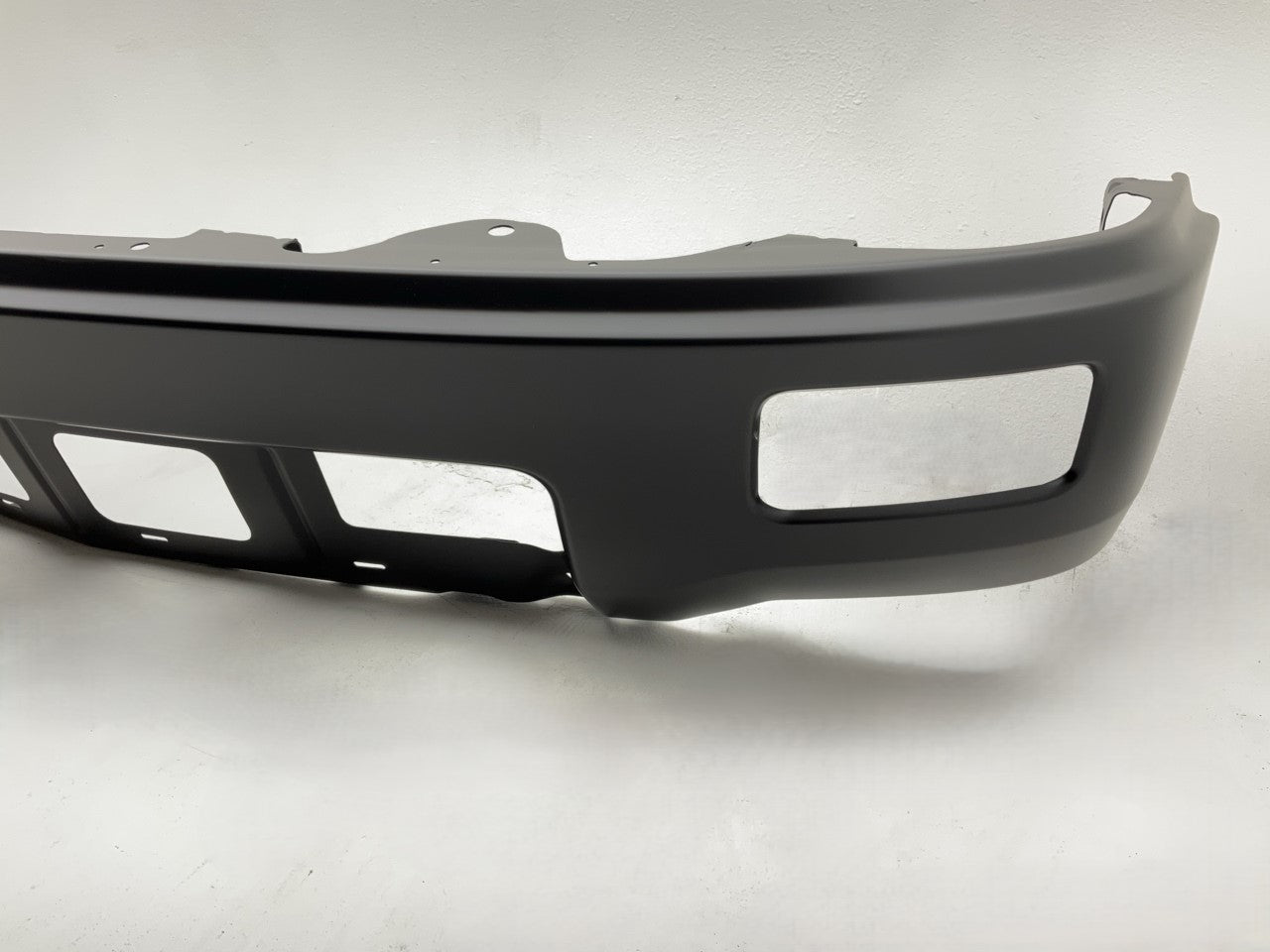 NEW AFTERMARKET 0078-1 Front Bumper - 2014-2015 Chevy Silverado 1500 W/ Fog Lamp