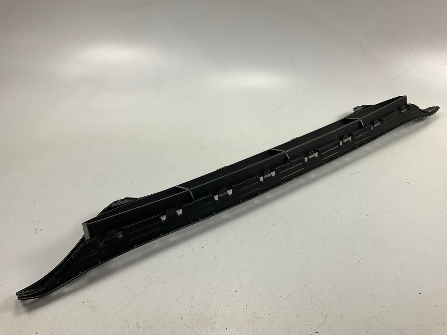 AFTERMARKET - FRONT Lower Center Bumper Grille - AU1036109