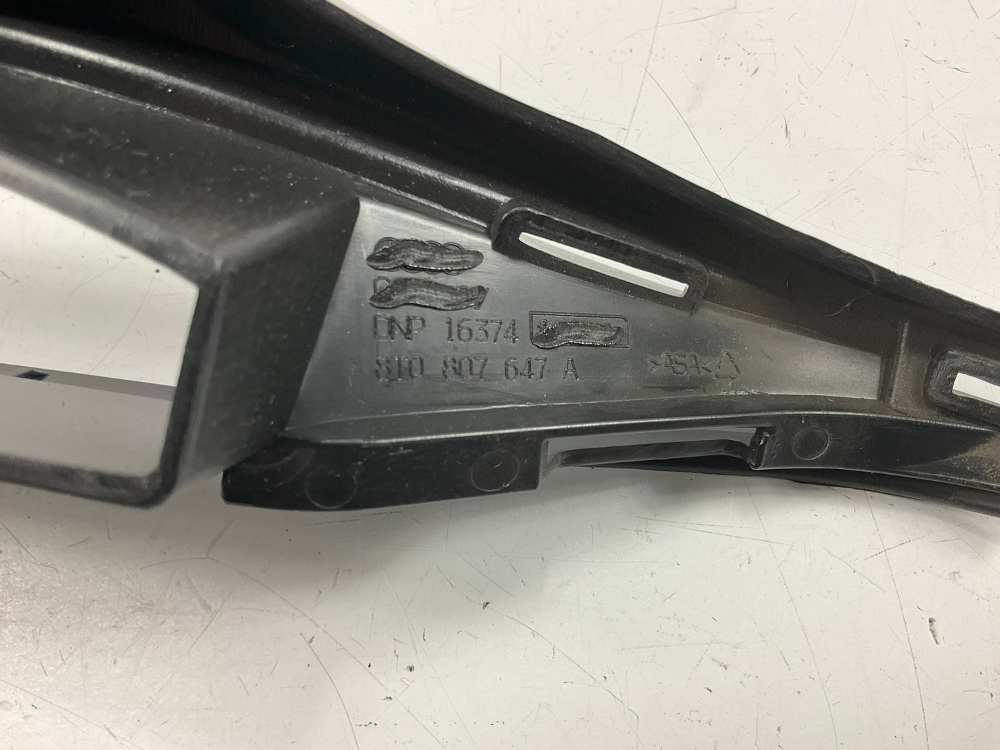 AFTERMARKET - FRONT Lower Center Bumper Grille - AU1036109