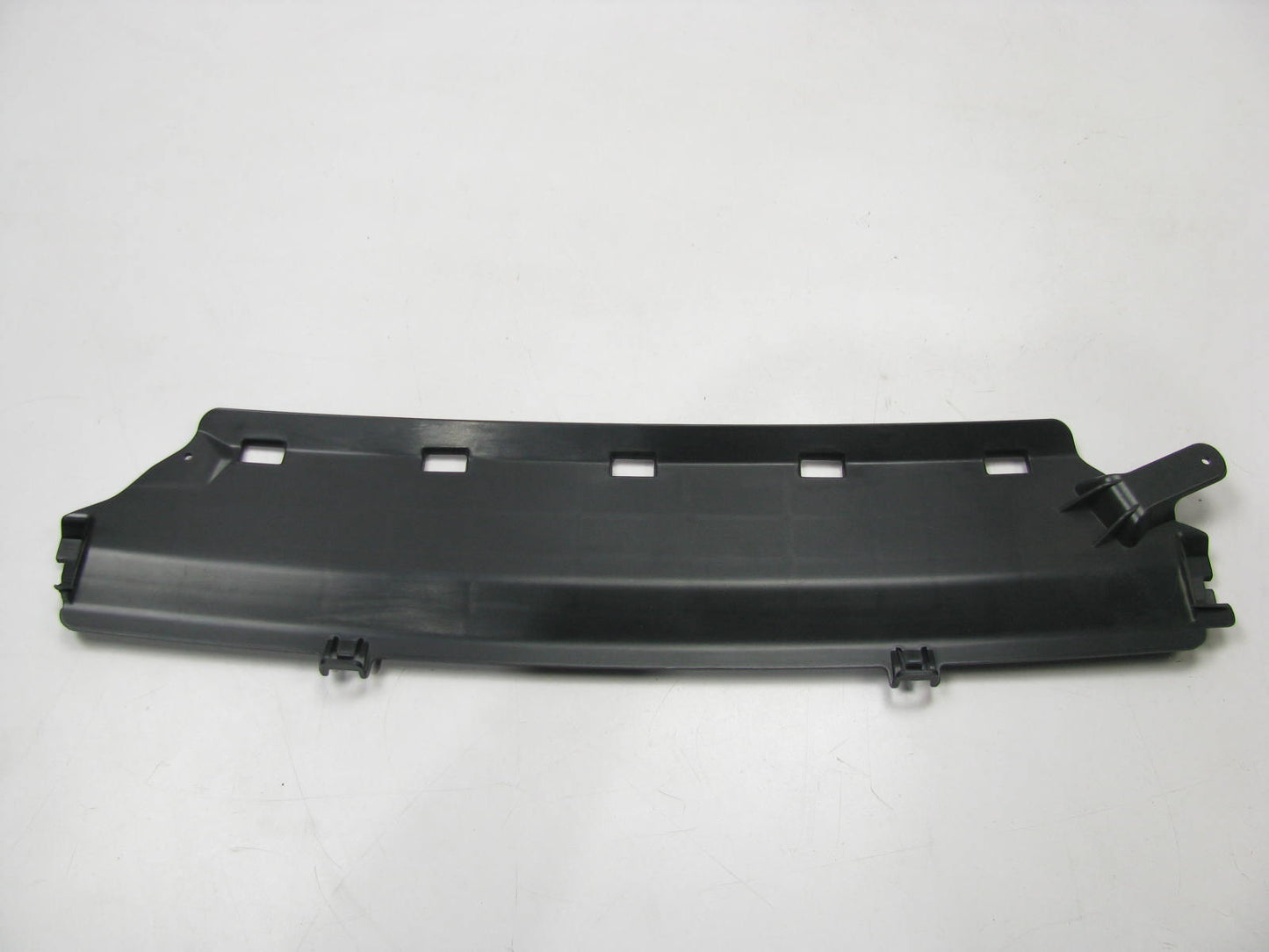 Aftemarket New MB1180105 Rear Bumper Filler For 2015-2020 Mercedes-Benz C-Class
