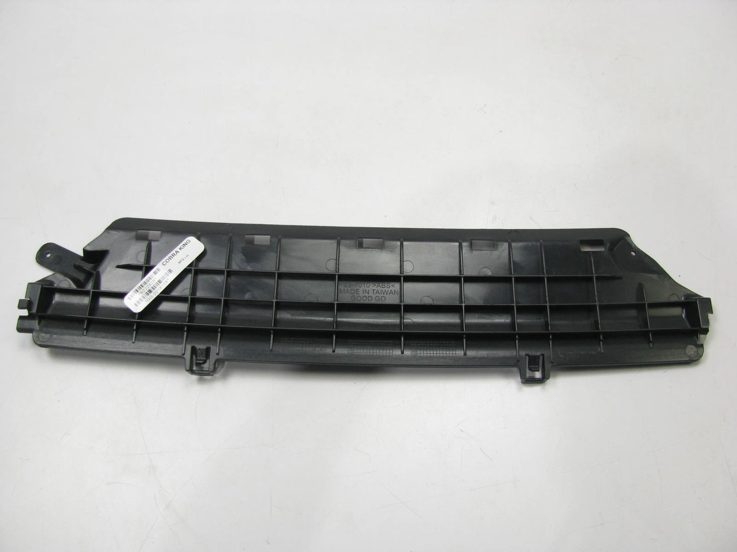 Aftemarket New MB1180105 Rear Bumper Filler For 2015-2020 Mercedes-Benz C-Class