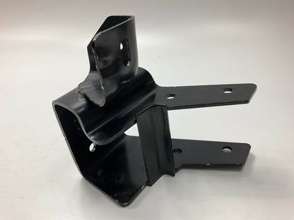 AFTERMARKET - Front Right Passenger Side Bumper Bracket 04-06 Chevy/GMC HD