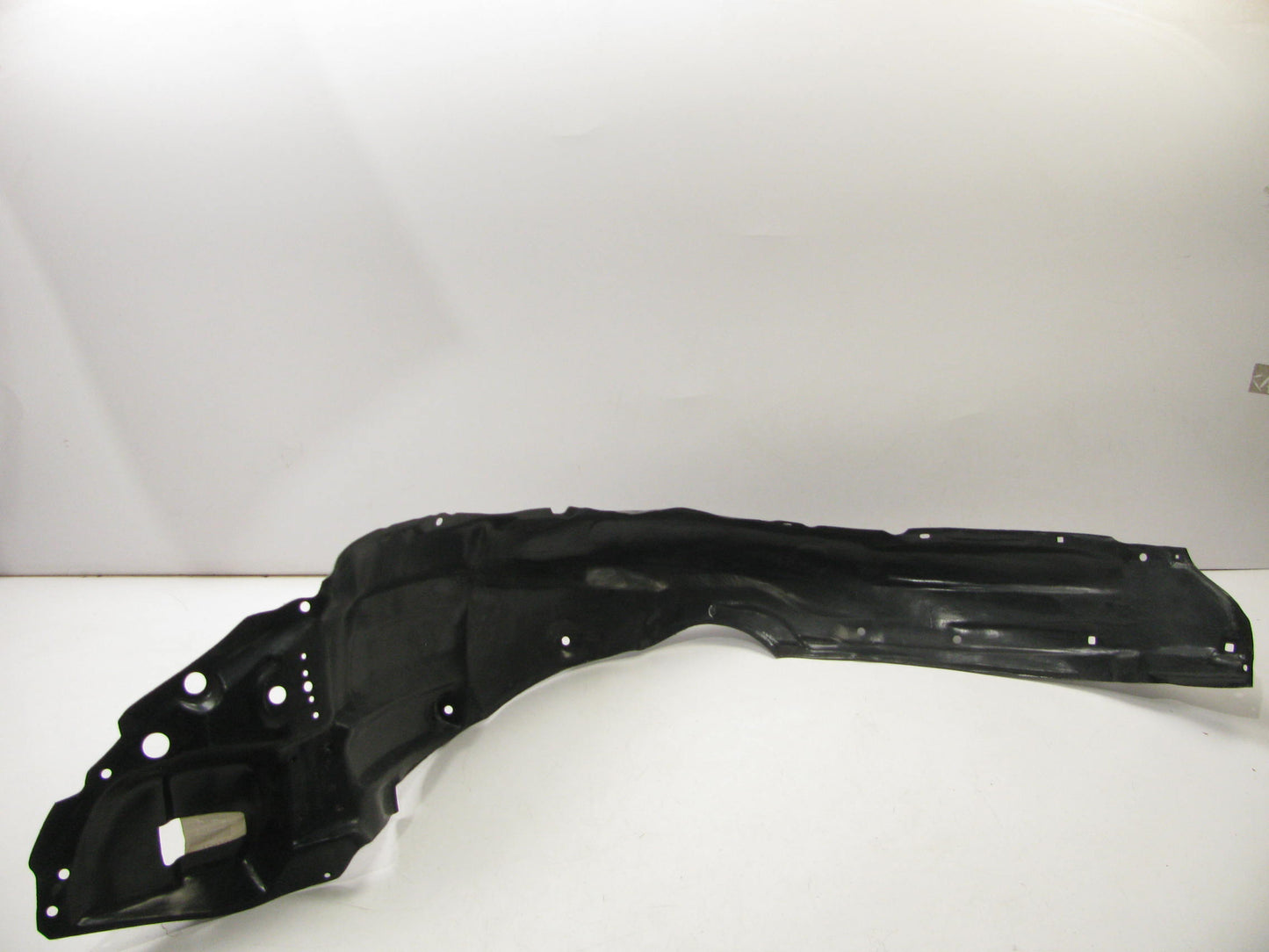 NEW AFTERMARKET 12475-00632 FRONT LEFT Fender Liner Splash Guard For 09-10 Vibe
