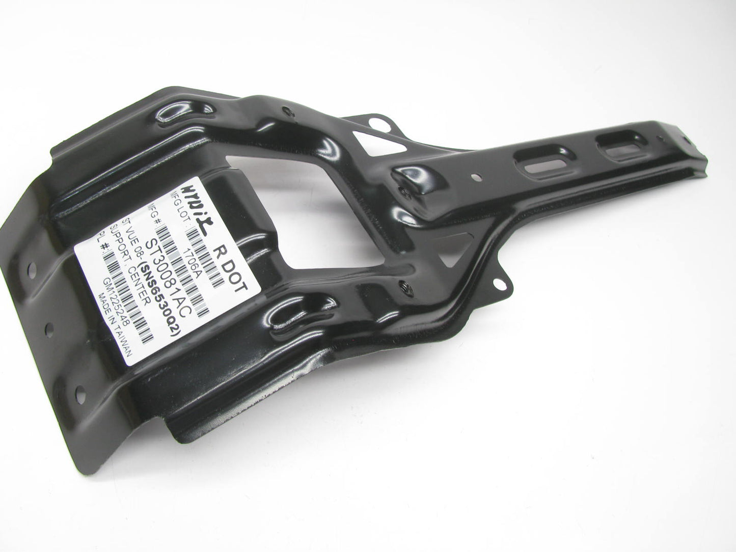 NEW AFTERMARKET Radiator Center Support Section / Hood Latch Support GM1225248