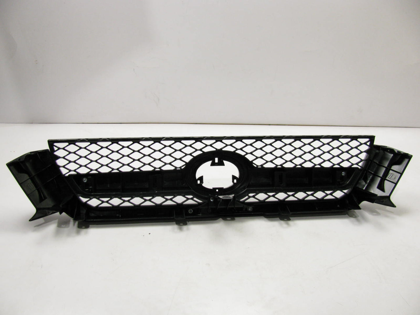 NEW - AFTERMARKET 1384-02746 Front Grille For 2010-2013 Toyota 4Runner