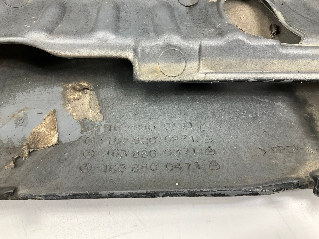 USED OUT OF BOX - Rear Bumper Cover For 1998-2001 Mercedes ML430 ML320 W160