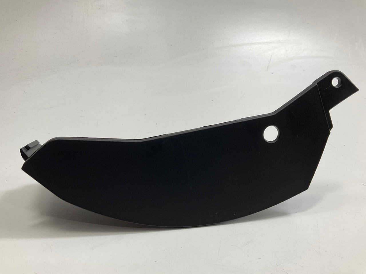 NEW 2048856323 Rear Left Bumper To Body Filler Panel MB1182100